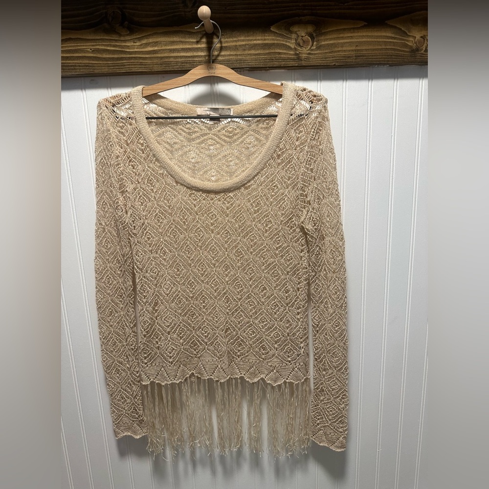 long-sleeved crochet-knit top tassel fringe hem open-weave geometric sz m beach